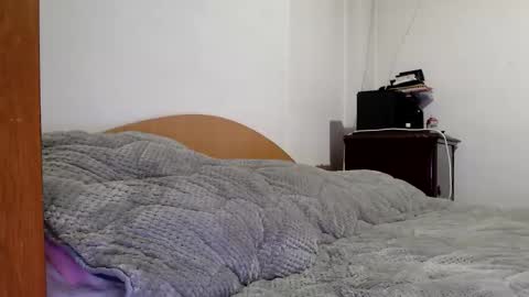 Snapshot of britneydivine chatting on February 6, 6:40 am Britney online show from February 6, 6:40 am