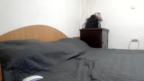 Snapshot of britneydivine chatting on February 15, 11:41 am Britney online show from February 15, 11:41 am