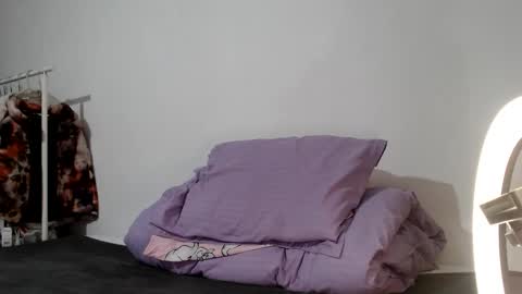 Snapshot of britneydivine chatting on February 27, 7:36 pm Britney online show from February 27, 7:36 pm