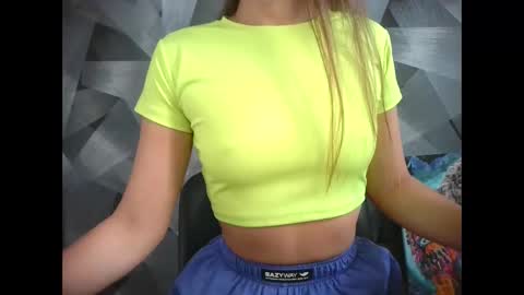 Snapshot of britneyxkittens chatting on October 18, 4:26 am BritneyxKittens online show from October 18, 4:26 am