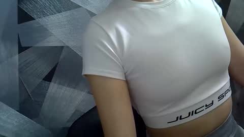 BritneyxKittens online show from January 19, 8:29 am