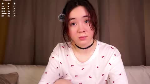 Snapshot of britthe chatting on January 18, 11:36 am Lina online show from January 18, 11:36 am