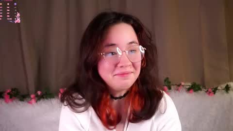 Snapshot of britthe chatting on February 12, 11:16 am Lina online show from February 12, 11:16 am