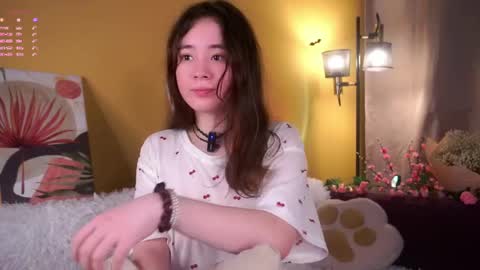 Snapshot of britthe chatting on May 10, 1:05 pm Lina online show from May 10, 1:05 pm