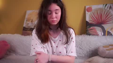 Snapshot of britthe chatting on May 19, 2:01 pm Lina online show from May 19, 2:01 pm