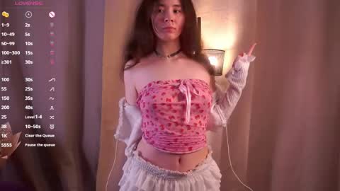 Snapshot of britthe chatting on May 23, 11:36 am Lina online show from May 23, 11:36 am