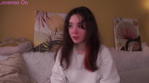 Snapshot of britthe chatting on June 6, 3:06 pm Lina online show from June 6, 3:06 pm