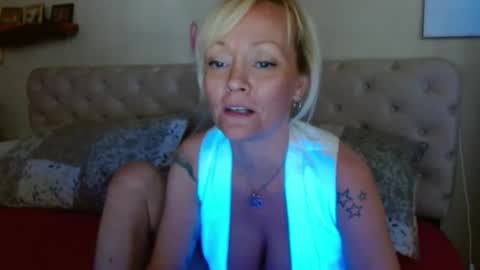brittneychats81 online show from March 24, 4:23 pm