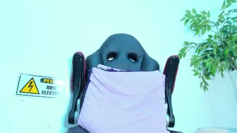 BRIYIT     online show from February 15, 7:06 am