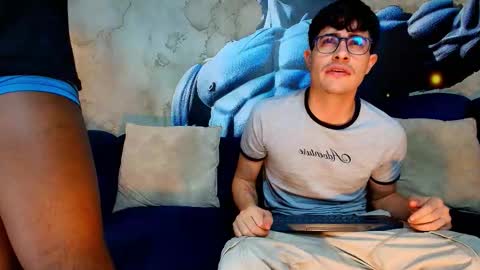 Bro friends online show from January 17, 1:54 am