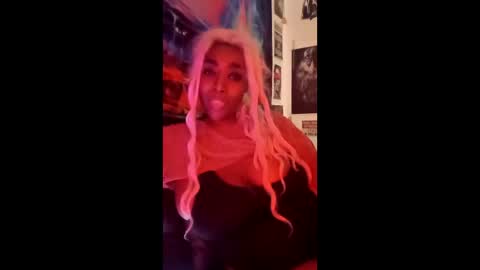 broad90210 online show from April 18, 9:46 am