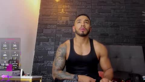 Snapshot of brock_hurn chatting on January 18, 8:12 pm brock_hurn online show from January 18, 8:12 pm