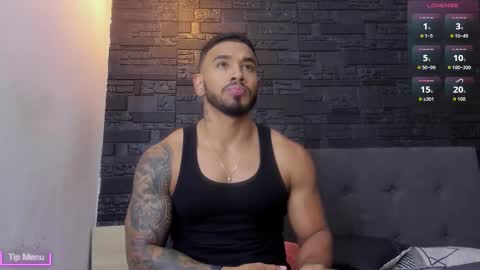 Snapshot of brock_hurn chatting on February 1, 8:51 pm brock_hurn online show from February 1, 8:51 pm