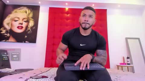 Snapshot of brock_hurn chatting on February 7, 9:07 pm brock_hurn online show from February 7, 9:07 pm