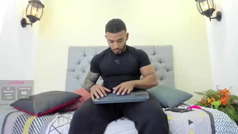 Snapshot of brock_hurn chatting on February 13, 9:11 pm brock_hurn online show from February 13, 9:11 pm