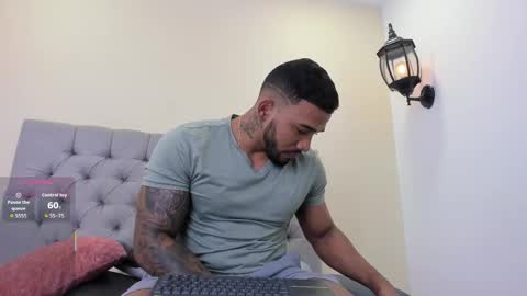 Snapshot of brock_hurn chatting on February 16, 9:55 pm brock_hurn online show from February 16, 9:55 pm