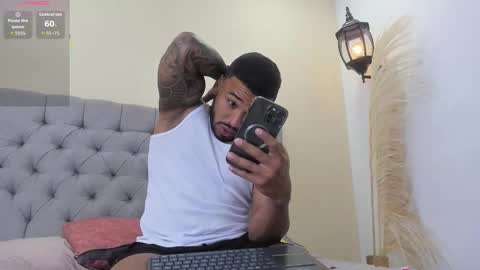 Snapshot of brock_hurn chatting on February 22, 9:13 pm brock_hurn online show from February 22, 9:13 pm