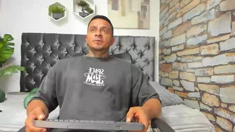 Snapshot of brody_hartchert chatting on July 1, 11:37 pm brody_hartchert online show from July 1, 11:37 pm