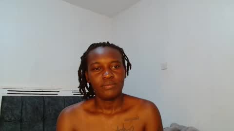 broken_haloo online show from February 8, 6:17 am