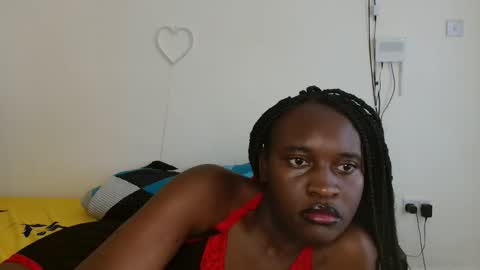 Snapshot of broken_haloo chatting on June 1, 6:26 am broken_haloo online show from June 1, 6:26 am
