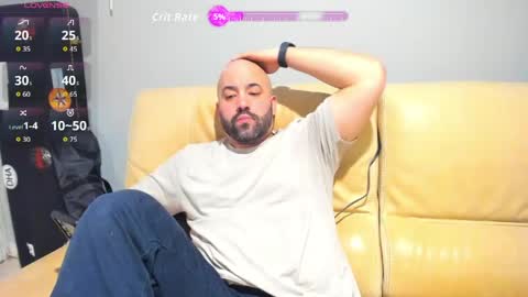 Snapshot of brokenmike31 chatting on April 10, 11:09 pm Brokenmike online show from April 10, 11:09 pm