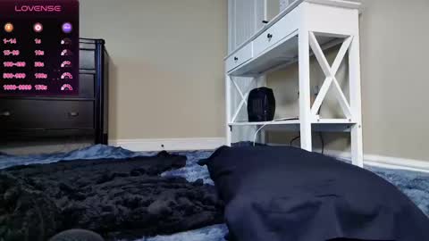 Snapshot of brookebee27 chatting on January 24, 10:51 pm brookebee online show from January 24, 10:51 pm