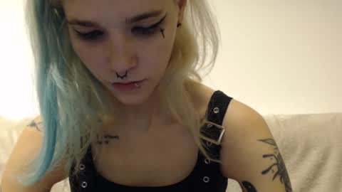 Snapshot of brookewylde_20 chatting on December 11, 4:20 pm brookewylde_20 online show from December 11, 4:20 pm