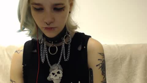 Snapshot of brookewylde_20 chatting on December 19, 3:52 pm brookewylde_20 online show from December 19, 3:52 pm