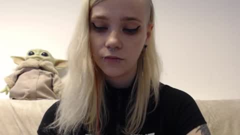 Snapshot of brookewylde_20 chatting on March 19, 4:11 pm brookewylde_20 online show from March 19, 4:11 pm