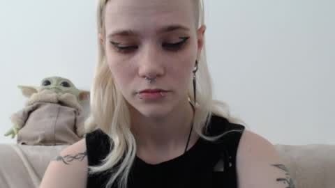 Snapshot of brookewylde_20 chatting on June 6, 10:09 am brookewylde_20 online show from June 6, 10:09 am