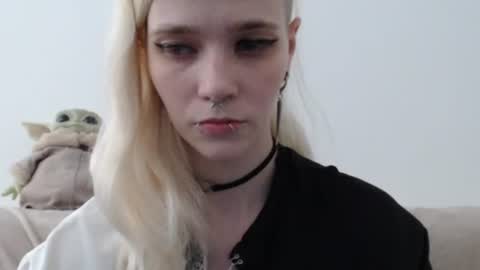 Snapshot of brookewylde_20 chatting on June 12, 3:44 pm brookewylde_20 online show from June 12, 3:44 pm