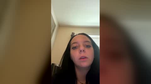 brookiecookiezzz11 online show from May 5, 5:32 pm