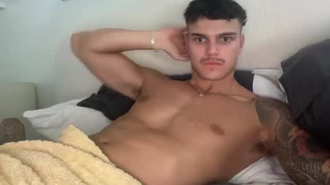 Snapshot of brooklyntay chatting on February 12, 3:01 am BrooklynTay online show from February 12, 3:01 am