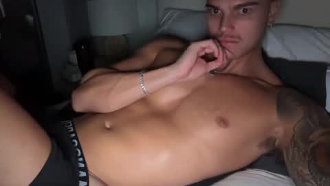 Snapshot of brooklyntay chatting on February 19, 12:23 pm BrooklynTay online show from February 19, 12:23 pm