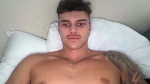 Snapshot of brooklyntay chatting on February 22, 5:08 am BrooklynTay online show from February 22, 5:08 am