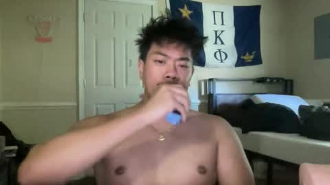 bronoslide online show from April 18, 2:10 pm