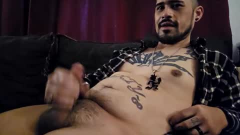 Snapshot of brownboyt chatting on November 22, 1:43 pm brownboyt online show from November 22, 1:43 pm