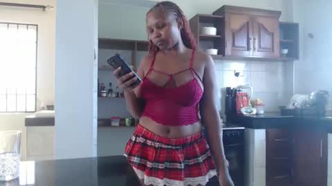 bella online show from February 3, 10:42 am