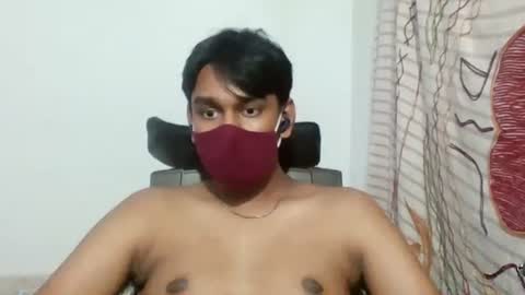 Snapshot of brownguy2505 chatting on December 28, 8:04 pm brownguy2505 online show from December 28, 8:04 pm