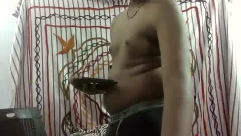 Snapshot of brownguy2505 chatting on January 4, 12:16 pm brownguy2505 online show from January 4, 12:16 pm