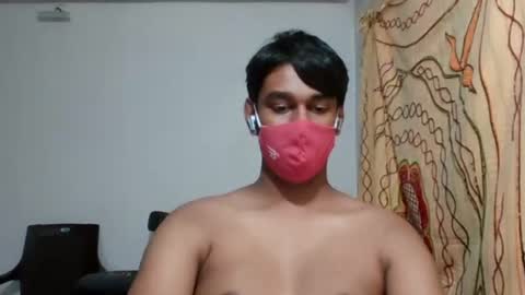 Snapshot of brownguy2505 chatting on January 18, 10:28 am brownguy2505 online show from January 18, 10:28 am