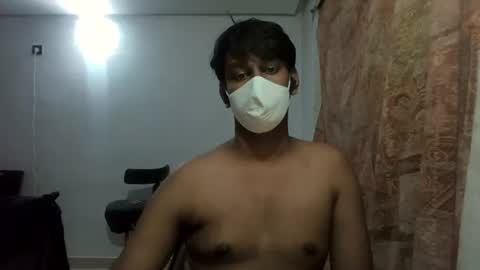 Snapshot of brownguy2505 chatting on January 25, 8:31 pm brownguy2505 online show from January 25, 8:31 pm