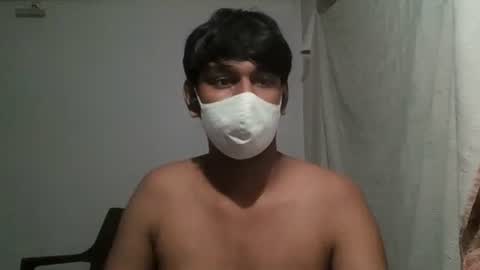 Snapshot of brownguy2505 chatting on January 28, 8:47 pm brownguy2505 online show from January 28, 8:47 pm