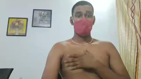 Snapshot of brownguy2505 chatting on October 22, 10:15 am brownguy2505 online show from October 22, 10:15 am