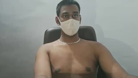 Snapshot of brownguy2505 chatting on November 6, 6:20 pm brownguy2505 online show from November 6, 6:20 pm