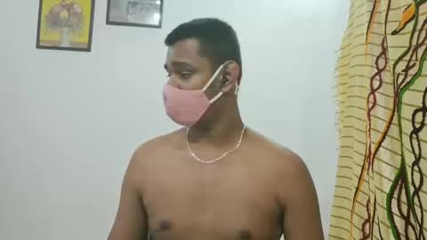 Snapshot of brownguy2505 chatting on November 8, 12:27 pm brownguy2505 online show from November 8, 12:27 pm