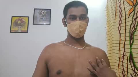 Snapshot of brownguy2505 chatting on November 11, 2:39 pm brownguy2505 online show from November 11, 2:39 pm