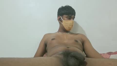 Snapshot of brownguy2505 chatting on April 12, 7:52 pm brownguy2505 online show from April 12, 7:52 pm