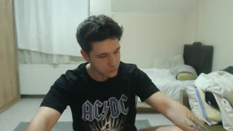 brownhaiir online show from June 4, 7:42 pm