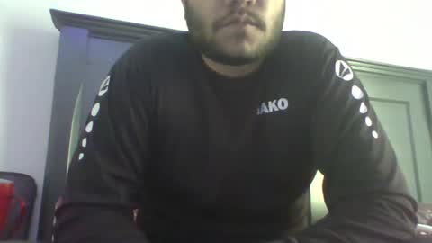 Snapshot of brownhunk698 chatting on February 4, 10:32 am brownhunk698 online show from February 4, 10:32 am